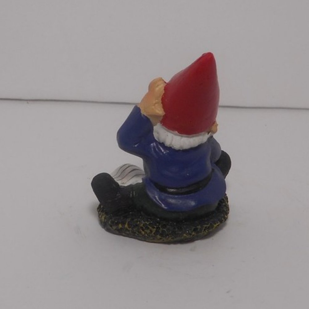 Fairy Garden gnome with book NEW - Picture 2 of 4